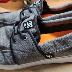 DC mens Hampton SIZE 11.5